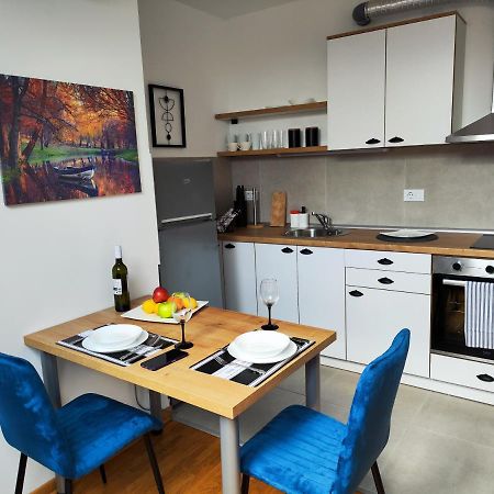 Zvezdara Blue Star Apartment Belgrade Exterior photo