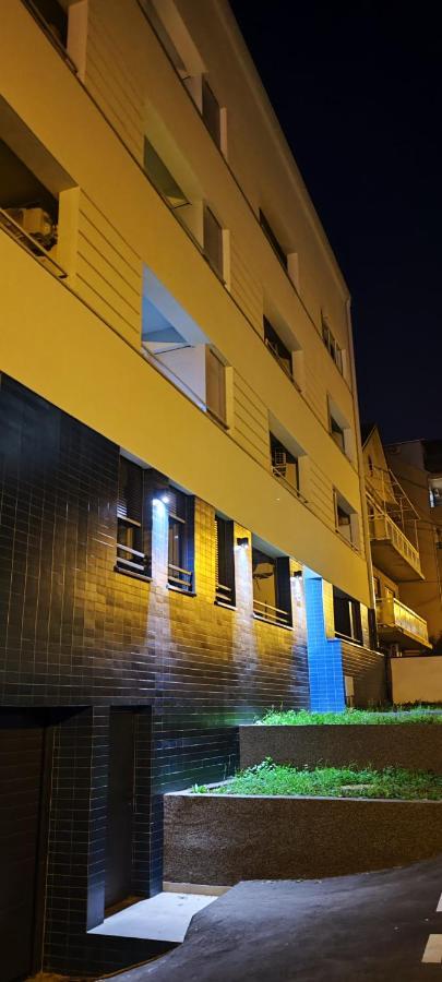 Zvezdara Blue Star Apartment Belgrade Exterior photo